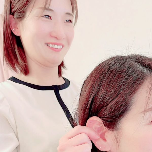 耳ストレッチ